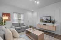 Modern 3 Bed Villa Newly Renovated Prime Location