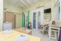 Niki Studio Ena