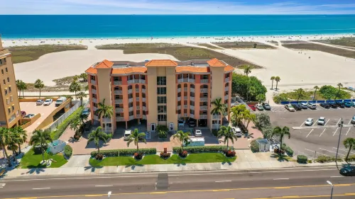 Surf Beach Treasure Island Resort - Apartments