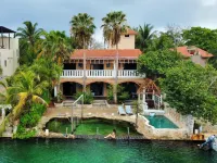 Chez Waffle Hotel Hotels in Puerto Aventuras