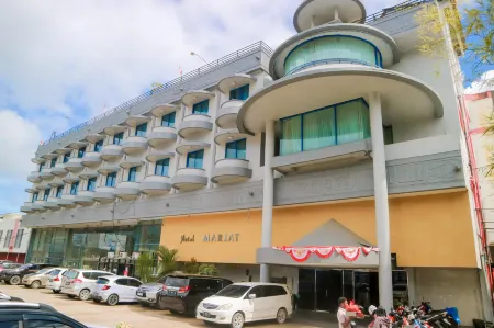 Hotel Mariat Sorong Отели в г. West Sorong