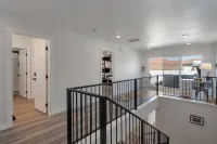 "LUXURY WATER PARK. Sleeps 24. 4BR Resort Townhome. Paradise Close to Zion