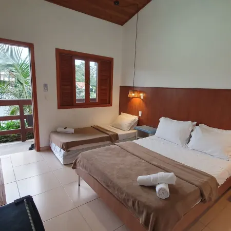 Pousada Lagoa do Rosa Отели в г. Имбитуба