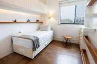 15 Minutes from Leblon Beach VA202 Hotels in Leblon