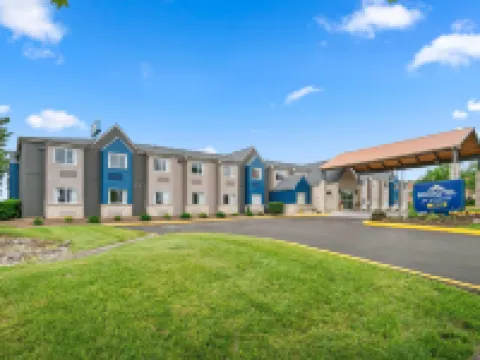 Microtel Inn & Suites by Wyndham Lexington Hotels in Lexington