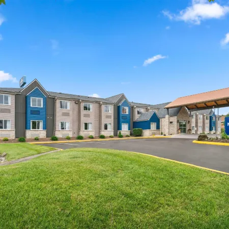 Microtel Inn & Suites by Wyndham Lexington