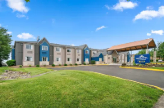 Microtel Inn & Suites by Wyndham Lexington