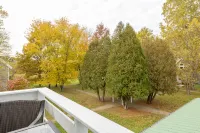 Condo Surrounded by Nature with Biking and Hiking - Charming Getaway Hotels in Michigan City