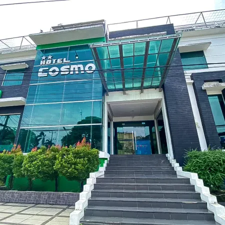 Urbanview Hotel Cosmo Jambi