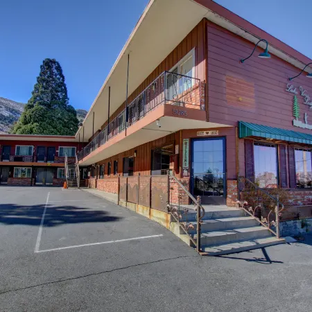 Lake View Lodge