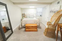 Charming 2 Bedroom - minutes to Samford and UAB!