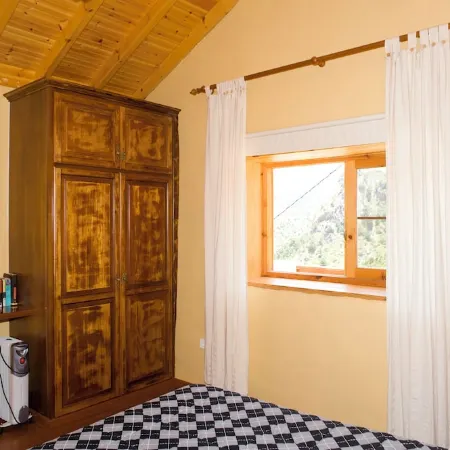 CASA RURAL BANDA DELAS ROSAS