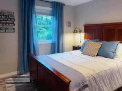 Close to Lake ~ Htub ~ Game Rm ~ FirePit ~ Stunning Design