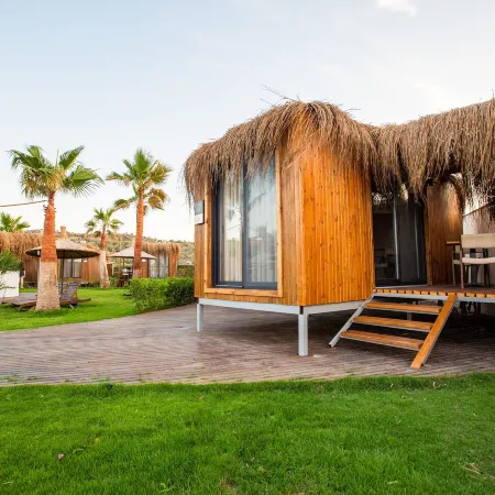 Anda Beach Bistro & Rooms
