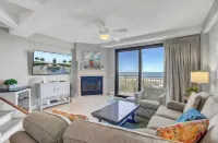 407 A Shipwatch by AvantStay Beach Front Condo w Ocean Views