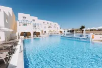 Naxian Emerald - Pool