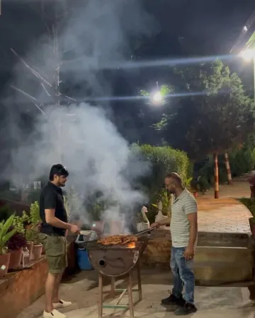 Treez Resort Pvt Ltd Отели рядом с достопримечательностью «Буданилкантха Темпл»