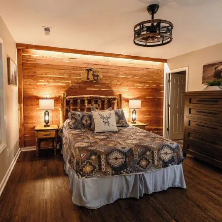 Pigeon Hills 4-bedroom cabin with Fire Pit + Sauna + Spa + EV Charger