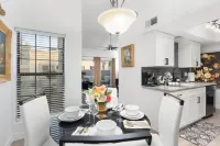 ~Villa Fiore~ 2 King Beds & Swimming Pool!