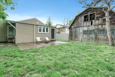 Stylish Jeffersonville Home - Mins from Louisville