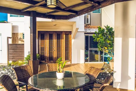 Newly Remodeled Oceanfront Villa - 6BR, Infinity Pool & Spectacular Views