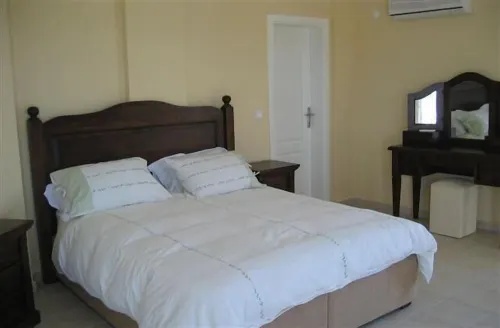 4+4 Villa Private Pool in Avsallar around 10 mins walk to town and beach.