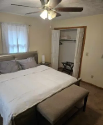 Charming 2-bedroom condo with WiFi, AC in delightful Canton