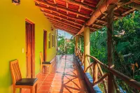 Jardines Tropicales - 3 blocks from the beach