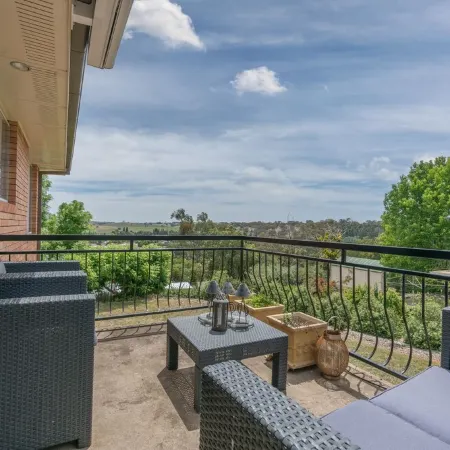 3 bedroom, two bathroom house fully equipped large kitchen, extensive lounge