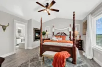 Entire Home, Sleeps 18, Private Outdoor Hot Tub, Pool Table, Near Ski Resorts Hotels in West Haven