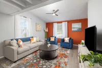 Chic A-frame, Walk to Marina,  Family Friendly