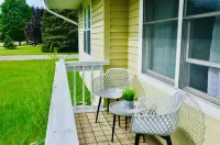 Spacious Home w/ King Bed close to Beaches, Lake Macatawa, Holland, & Saugatuck
