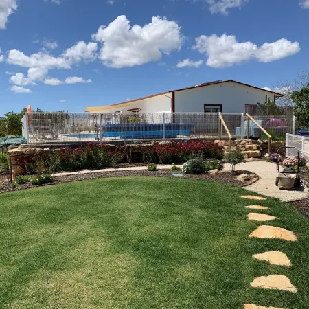 Villa 5 ch, 6 s. b., air conditioning, heated swimming pool, garden, fitness, bird watching.