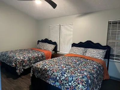 Modern 3 bedroom 20 mins from DownTown Atlanta 5 BEDS Hotels near Arabia Mountain