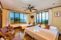 Beautiful Ocean front Villa with outstanding sunsets! Cook Service included!!
