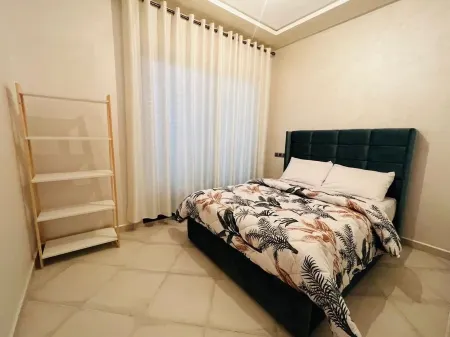 Apparemment Neuf à 2 Minutes de la Plage Sablettes Отели рядом с достопримечательностью «Forêt»