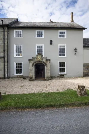A former hotel set deep in the Dorset countryside in a small village Отели в г. Четл