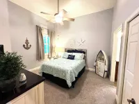 Turtles Nest - Corner Penthouse with Gorgeous Sunsets and Lake View