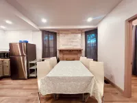 Casino Close Comfort walk to the falls 6-bedroom sleeps 12 with AC and WiFi USA