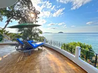 Beach Front, Amazing, Private Home