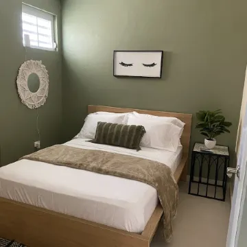 Keep it simple at this peaceful and centrally located place.