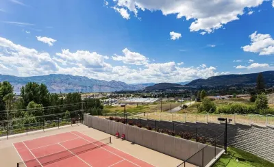 Resort Style Amenities With Pool & hot Tub, Minutes to Wineries and Golf 딜워쓰 사커 공원 주변 호텔