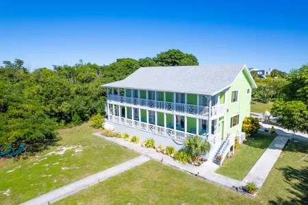 Key Lime House with a 100’ dock: A Solar-Powered Waterfront Oasis on Black Sound