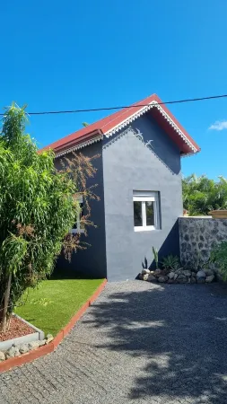 Ti Kaz Dakoté : le Bungalove Отели рядом с достопримечательностью «senteur blanc Woods»