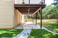 Luxury Fairburn Suite with Wooded View Hotels in Union City