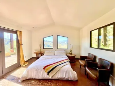 The House on the Cliff - Pet Friendly Incredible Views of Joshua Tree Hotels in der Nähe von Crazy Horse Ranch