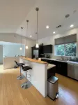 Sophisticated 2-bedroom condo in gorgeous Santa Barbara