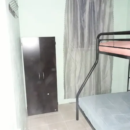 HazelWood Cottage: Beautiful Caribbean Sea views, in a comfortable space.