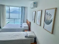 Ponta Leste - Beautiful house in a gated community with pier and beach x1f3dd;. Hotel a Angra dos Reis