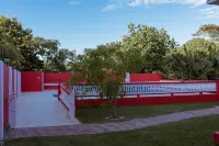 The Palms At Wentworth *Brand New* Full Staff Hotels in Galina